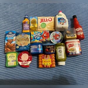 ✨17 ct. Zuru Mini Brands bundle with gold and holographic minis!